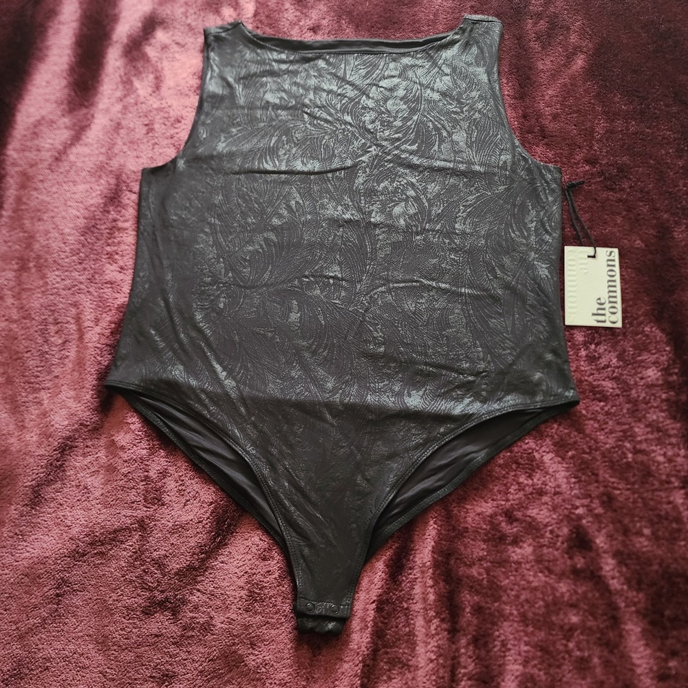 The Commons Black Paisley Foil Sleeveless Bodysuit XL GM-WGK-10004 NWT